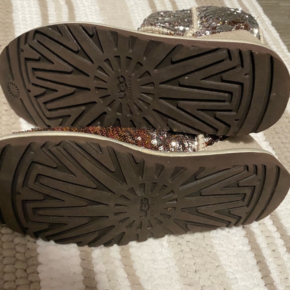 Uggs boots - Picture 3 of 3